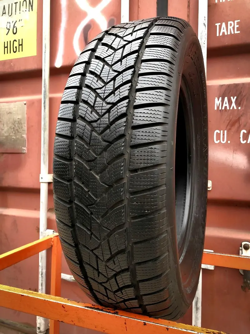 Б/у шина 225/65 R17 Dunlop Winter Sport 5, фото 1