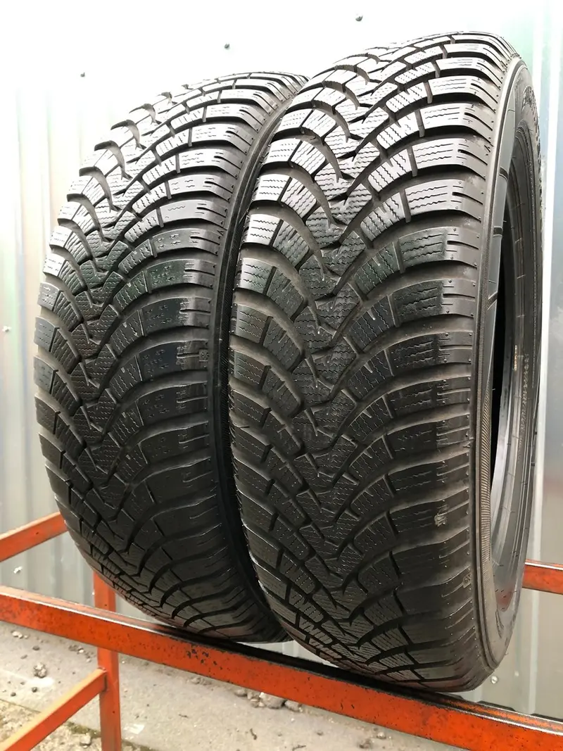 Пара б/у шин 225/65 R17 Falken Eurowinter HS01 SUV