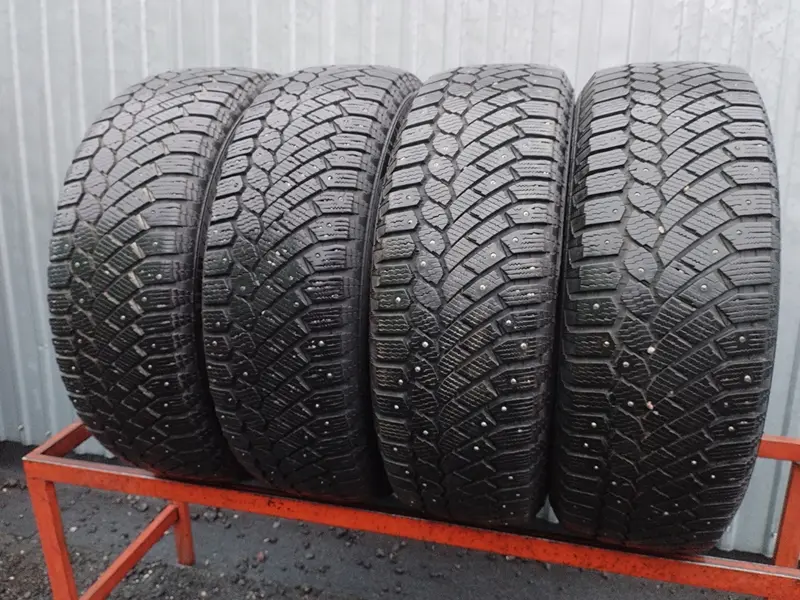 Комплект б/у шин 225/65 R17 Gislaved Nord Frost 200