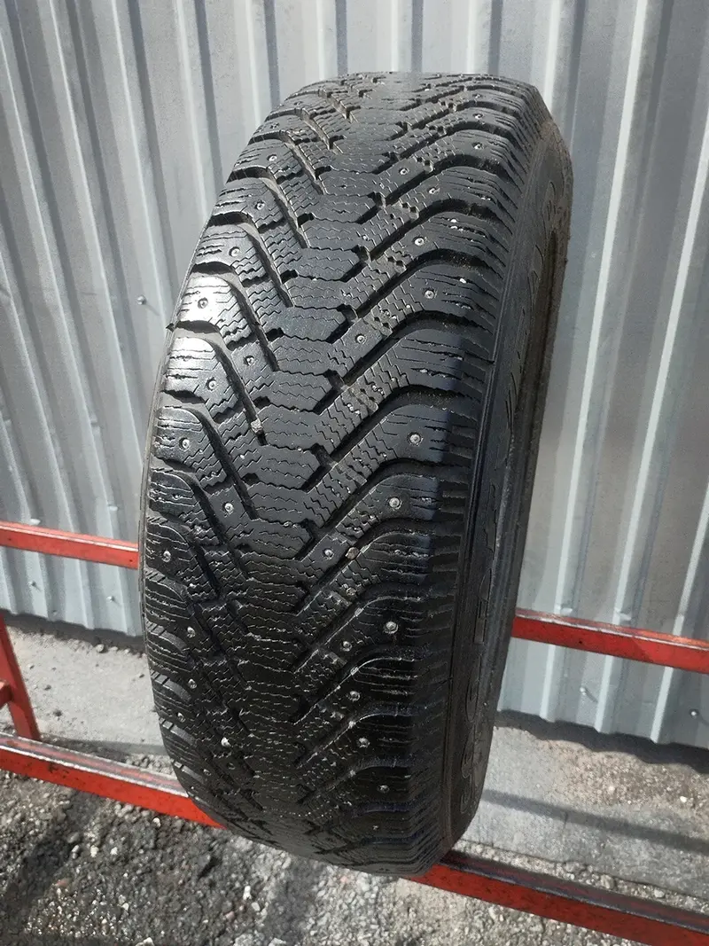 Б/у шина 225/65 R17 Goodyear Ultra Grip 500