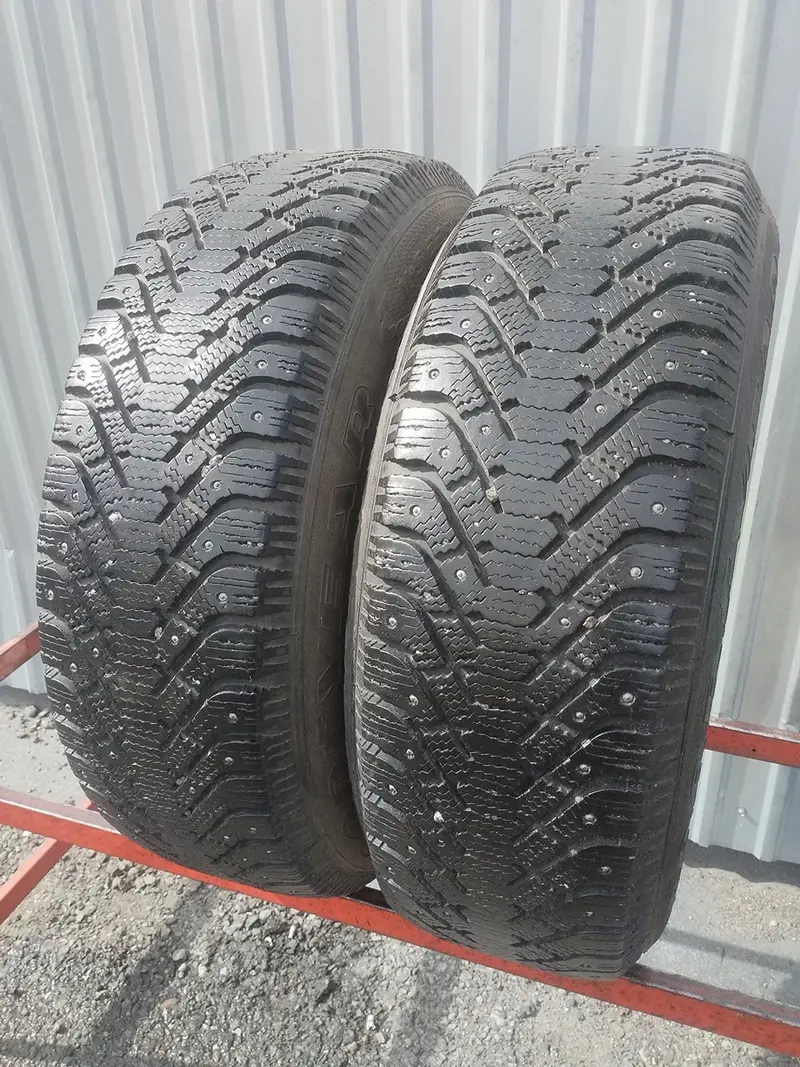 Пара б/у шин 225/65 R17 Goodyear Ultra Grip 500