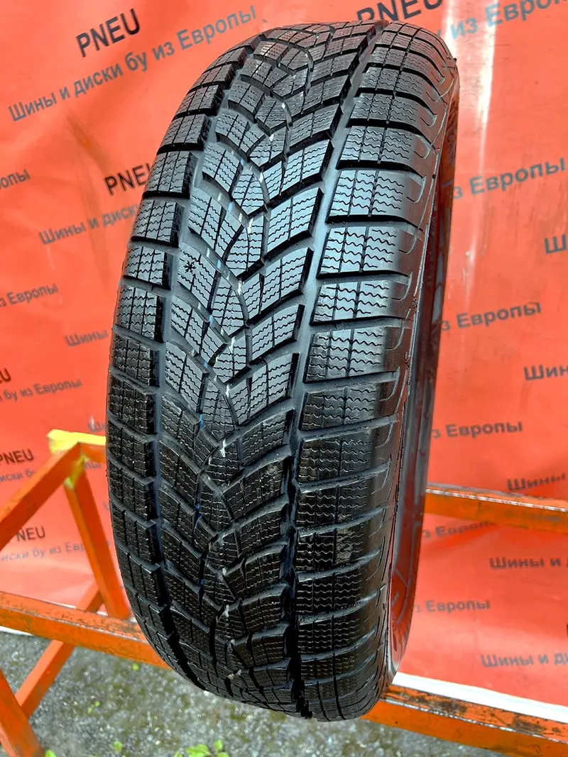 Б/у шина 225/65 R17 Goodyear Ultra Grip Perfomance GEN-1 SUV