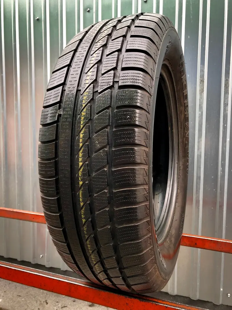 Б/у шина 225/65 R17 Hankook Ice Bear W300