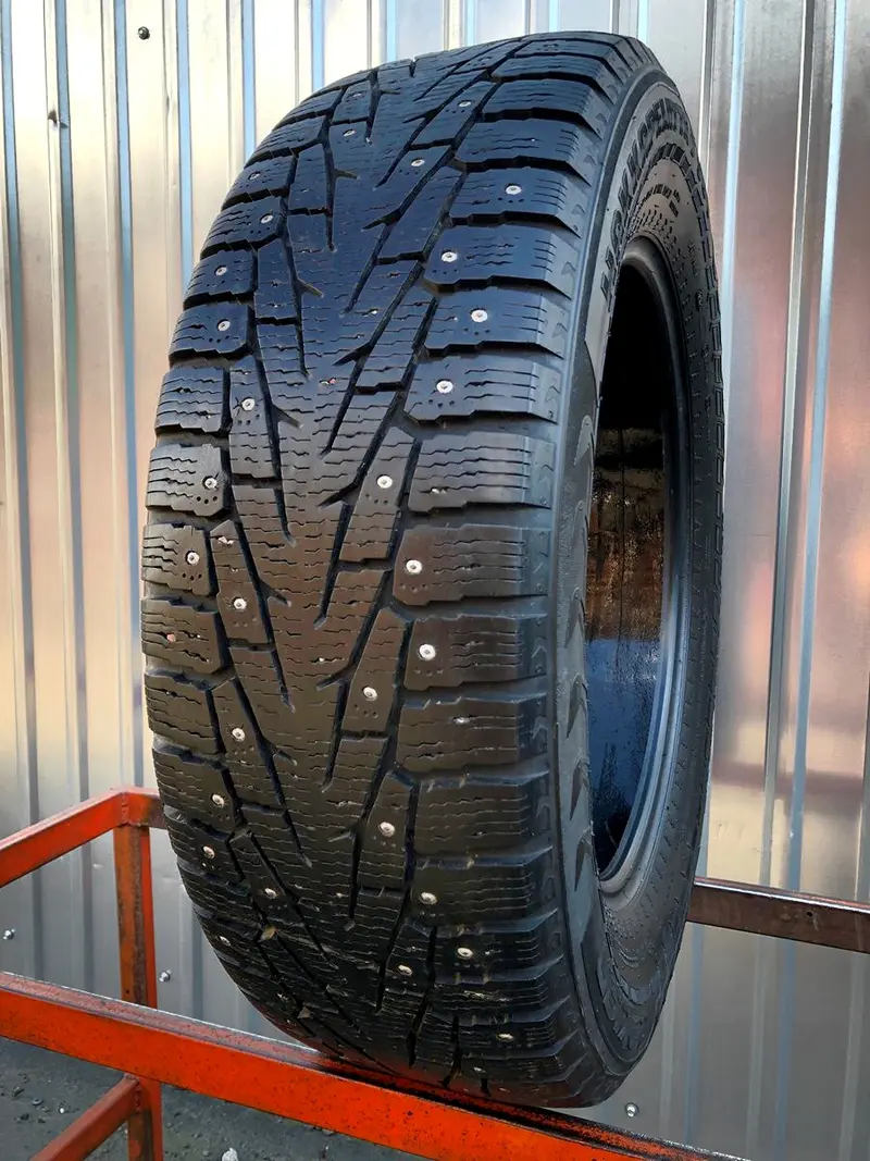 Б/у шина 225/65 R17 Nokian Hakkapeliitta 7 SUV