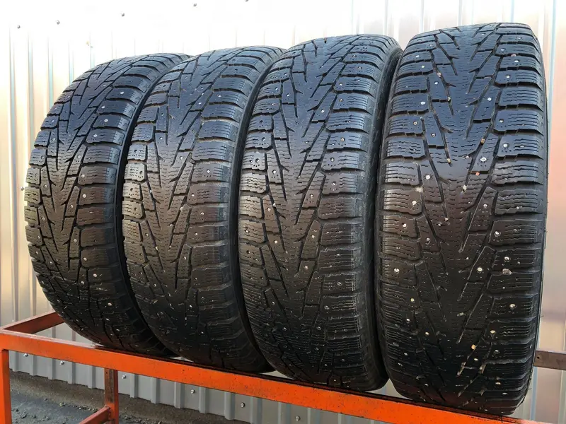 Комплект б/у шин 225/65 R17 Nokian Hakkapeliitta 7 SUV