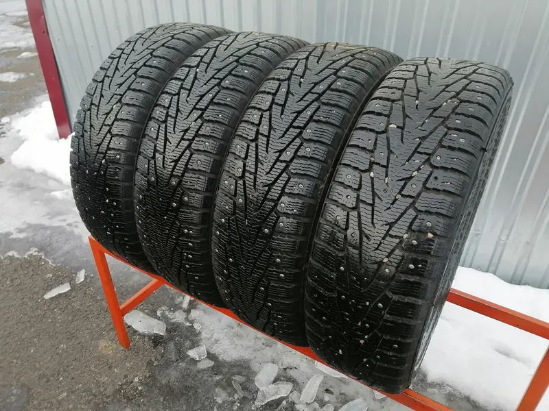 Комплект б/у шин 225/65 R17 Nokian Hakkapeliitta 7 SUV