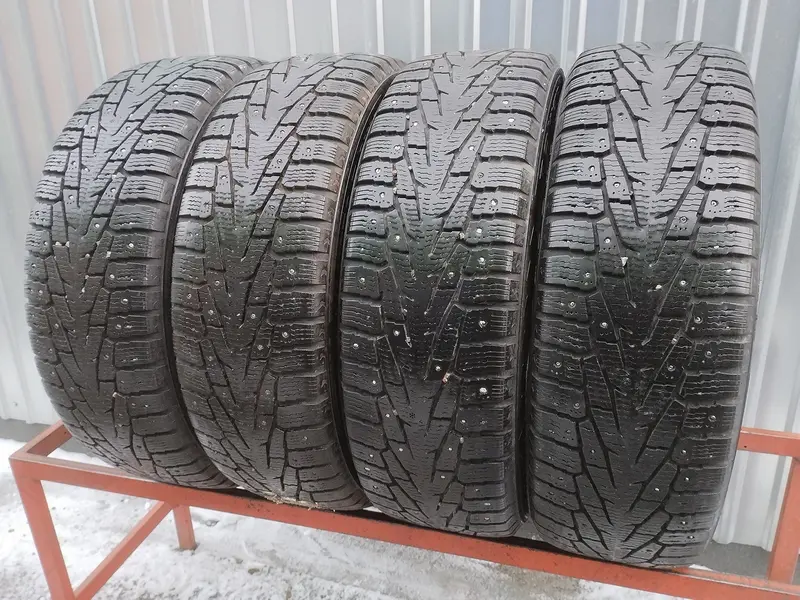 Комплект б/у шин 225/65 R17 Nokian Hakkapeliitta 7 SUV