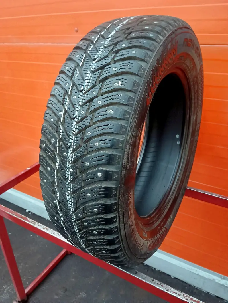 Б/у шина 225/65 R17 Nokian Hakkapeliitta 8 SUV