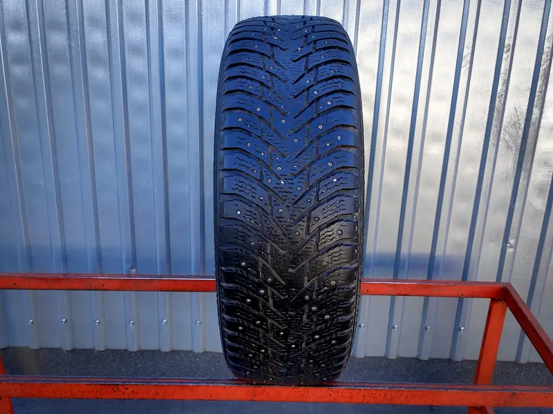 Б/у шина 225/65 R17 Nokian Hakkapeliitta 8 SUV, фото 1