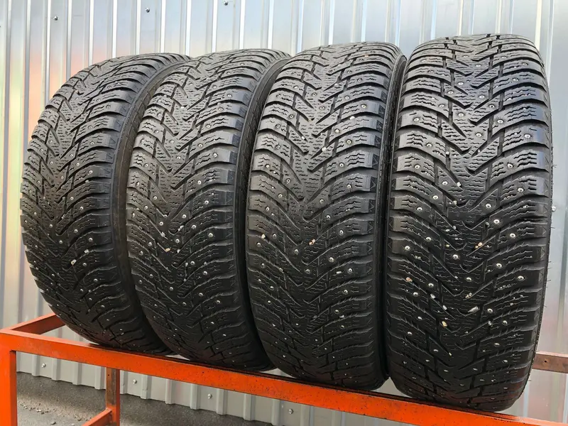 Комплект б/у шин 225/65 R17 Nokian Hakkapeliitta 8 SUV