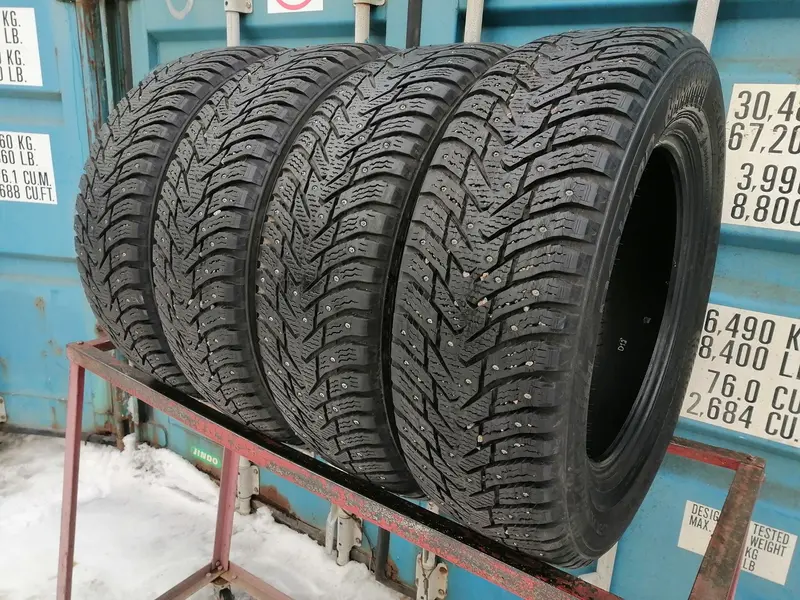 Комплект б/у шин 225/65 R17 Nokian Hakkapeliitta 8 SUV