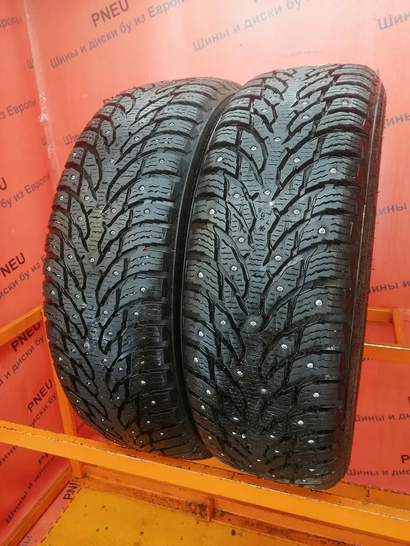 Пара б/у шин 225/65 R17 Nokian Hakkapeliitta 9 SUV