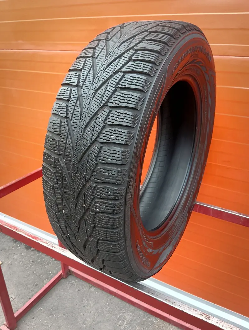 Б/у шина 225/65 R17 Nokian Hakkapeliitta R2 SUV