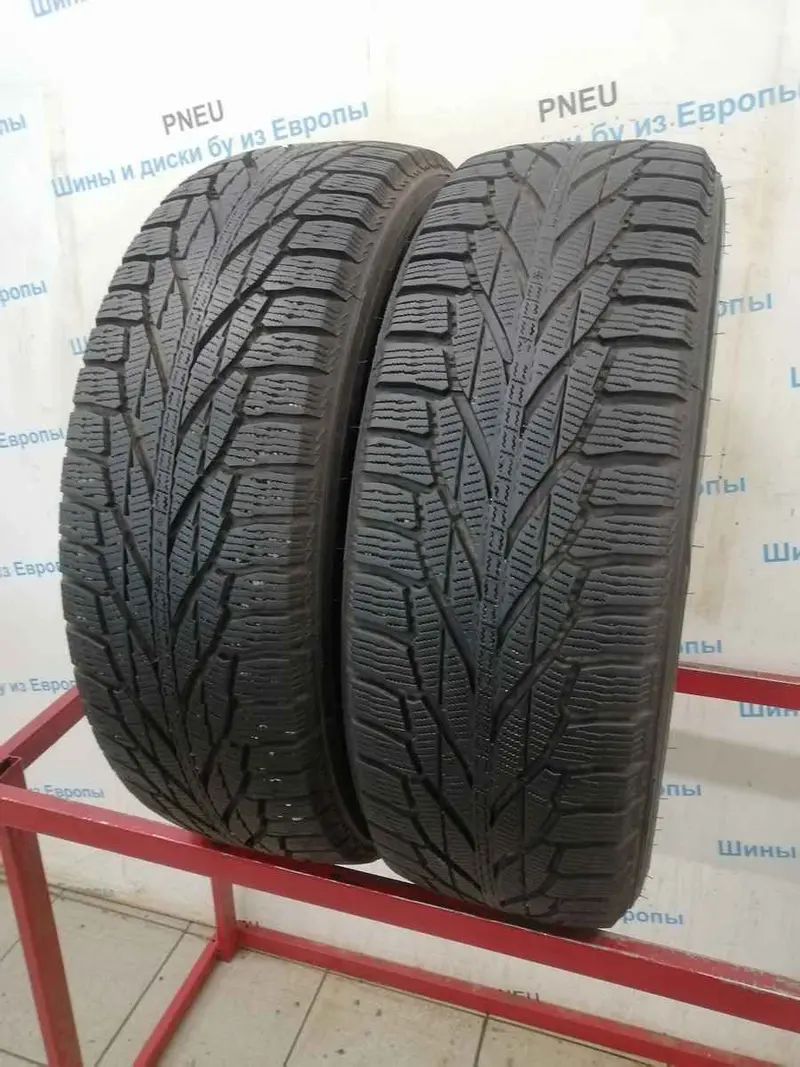 Пара б/у шин 225/65 R17 Nokian Hakkapeliitta R2 SUV