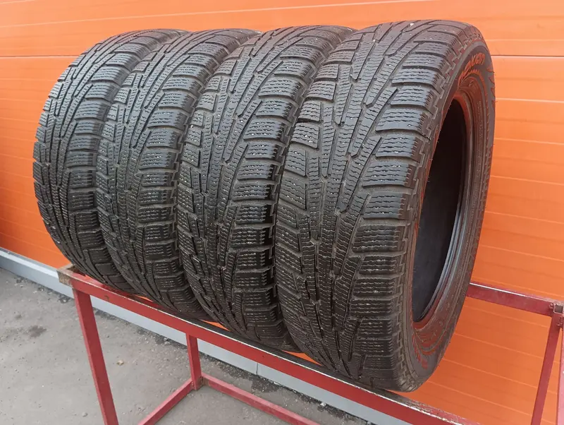 Комплект б/у шин 225/65 R17 Nokian Hakkapeliitta R2 SUV, фото 1
