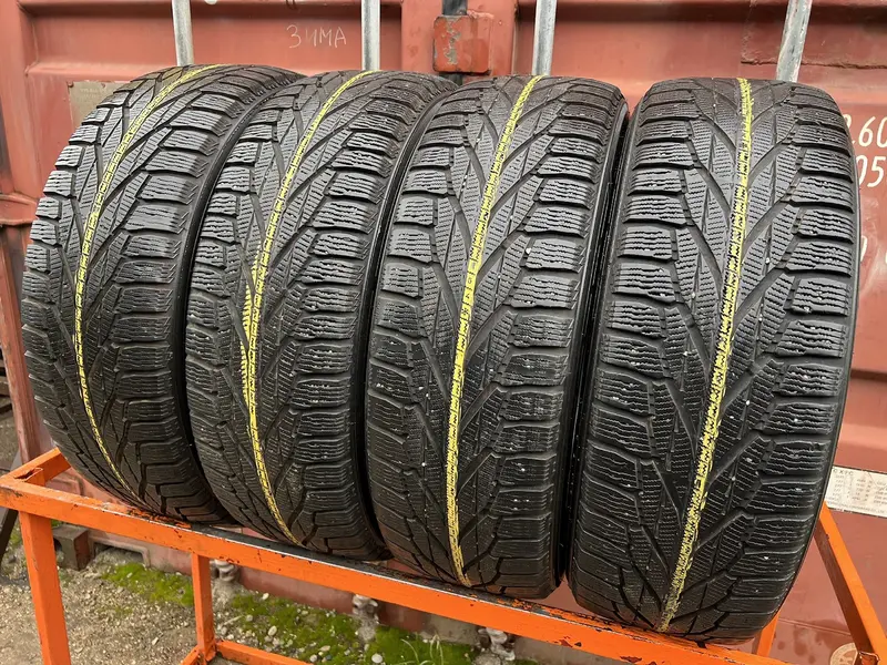 Комплект б/у шин 225/65 R17 Nokian Hakkapeliitta R2 SUV, фото 1