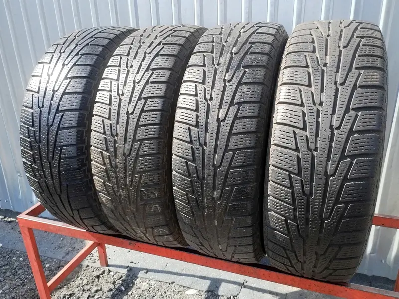 Комплект б/у шин 225/65 R17 Nokian Hakkapeliitta R SUV
