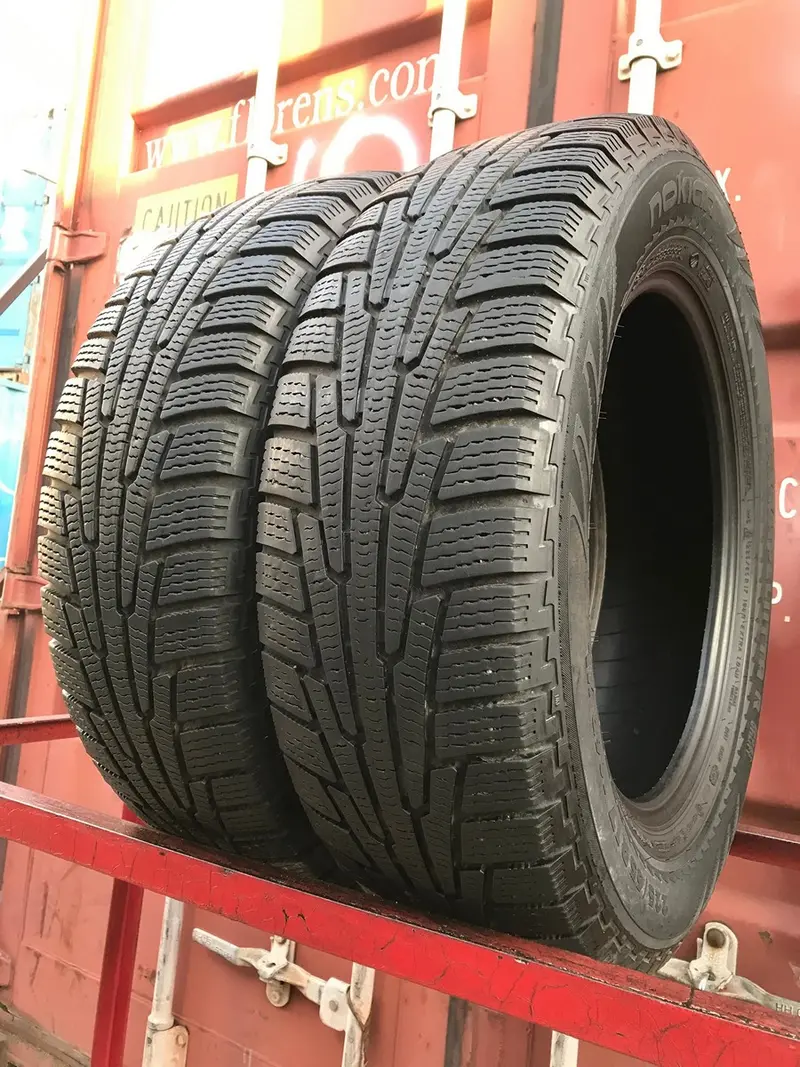 Пара б/у шин 225/65 R17 Nokian Hakkapeliitta R SUV, фото 1