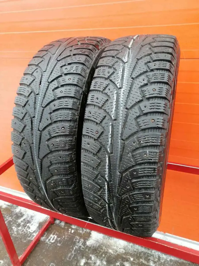 Пара б/у шин 225/65 R17 Nokian Hakkapeliitta SUV 5