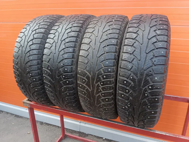 Комплект б/у шин 225/65 R17 Nokian Hakkapeliitta SUV 5