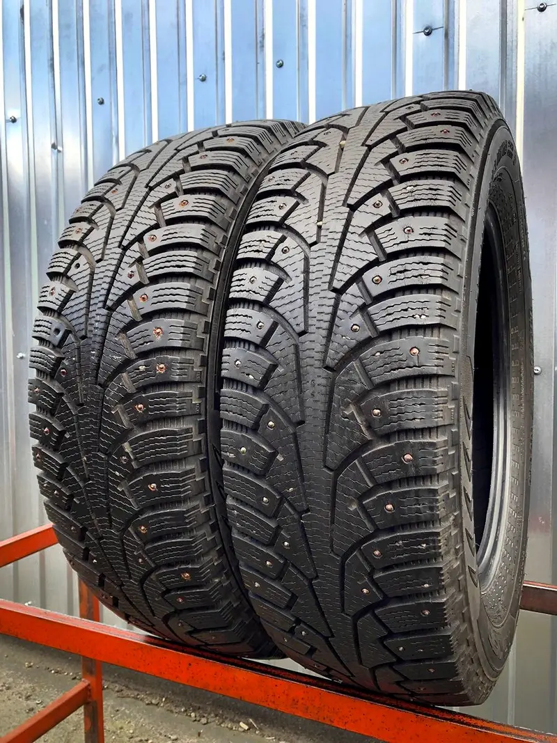 Пара б/у шин 225/65 R17 Nokian Hakkapeliitta SUV 5