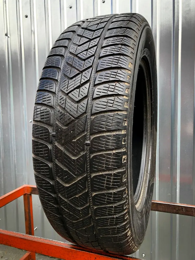Б/у шина 225/65 R17 Pirelli Scorpion Winter