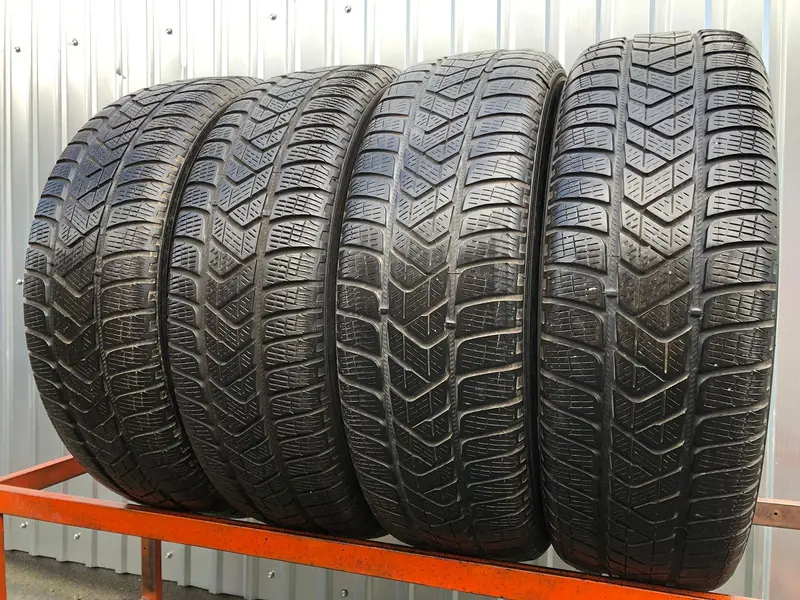 Комплект б/у шин 225/65 R17 Pirelli Scorpion Winter