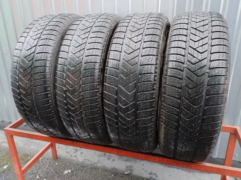 Комплект б/у шин 225/65 R17 Pirelli Scorpion Winter