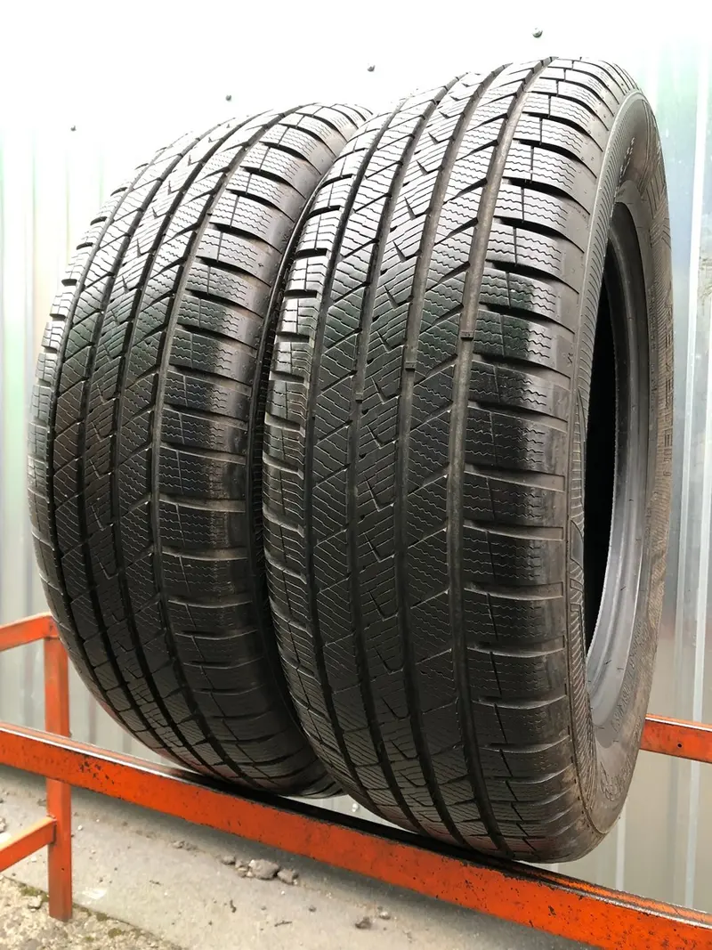 Пара б/у шин 225/65 R17 Vredestein Quatrac PRO