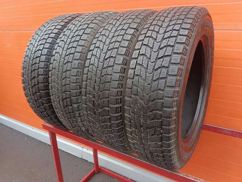 Комплект б/у шин 225/65 R18 Dunlop Grandtrek SJ6