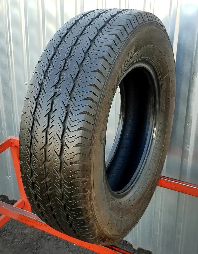 Б/у шина 225/70 R15C Ovation V-07 AS