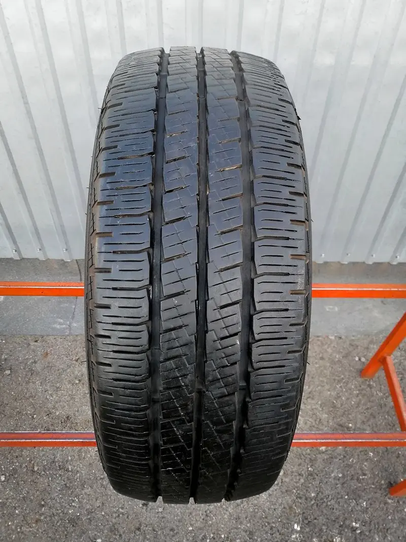 Б/у шина 225/70 R15C Pirelli Chrono Four Seasons