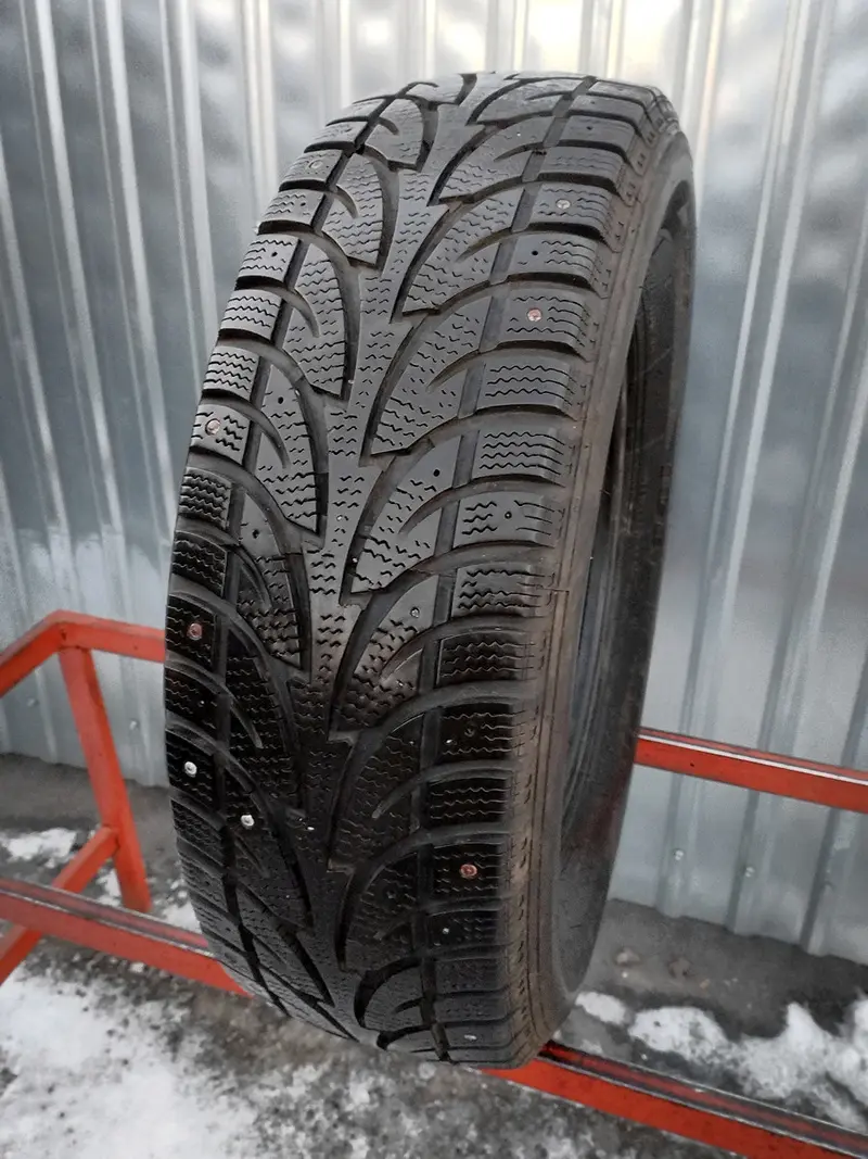 Б/у шина 225/70 R15C Sailun Ice Blazer WST1