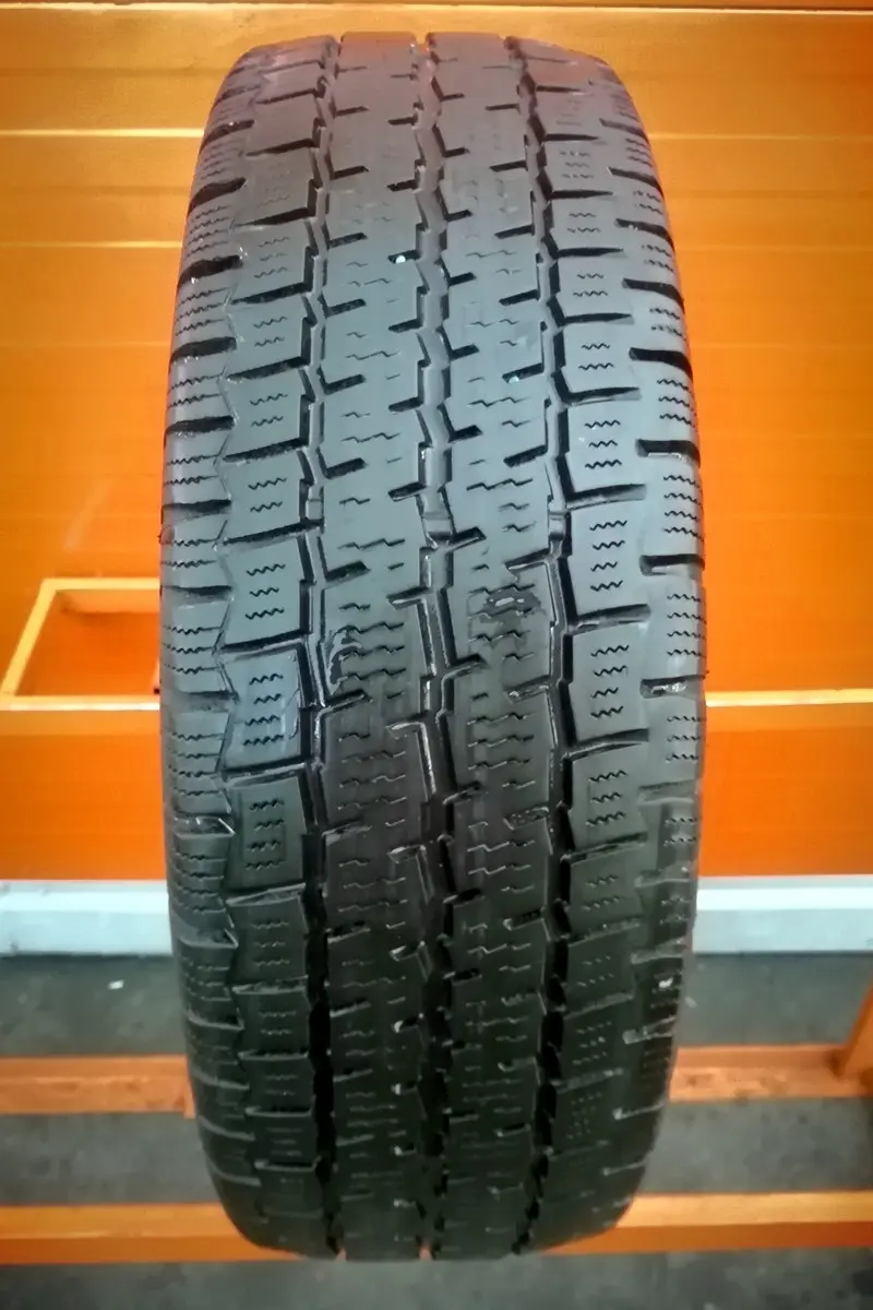 Б/у шина 225/75 R16C Continental VancoFourSeason 2