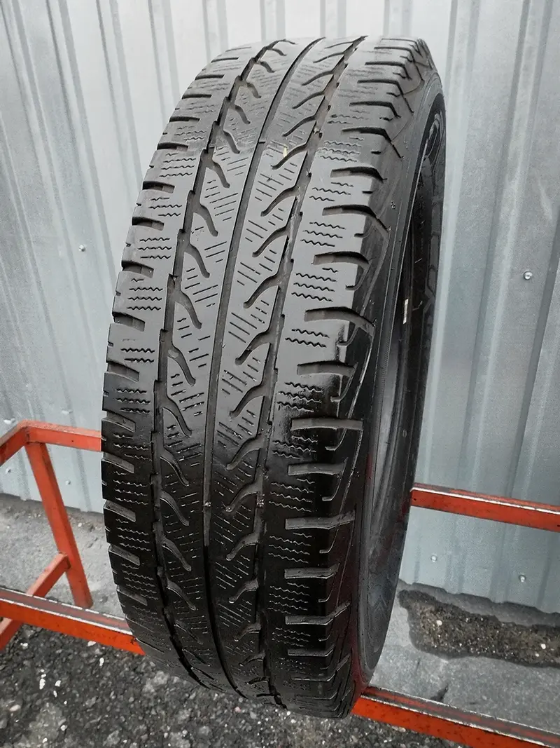 Б/у шина 225/75 R16C Goodyear UltraGrip Cargo