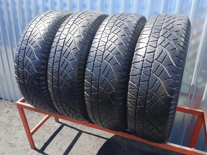 Комплект б/у шин 225/75 R16 Michelin Latitude Cross
