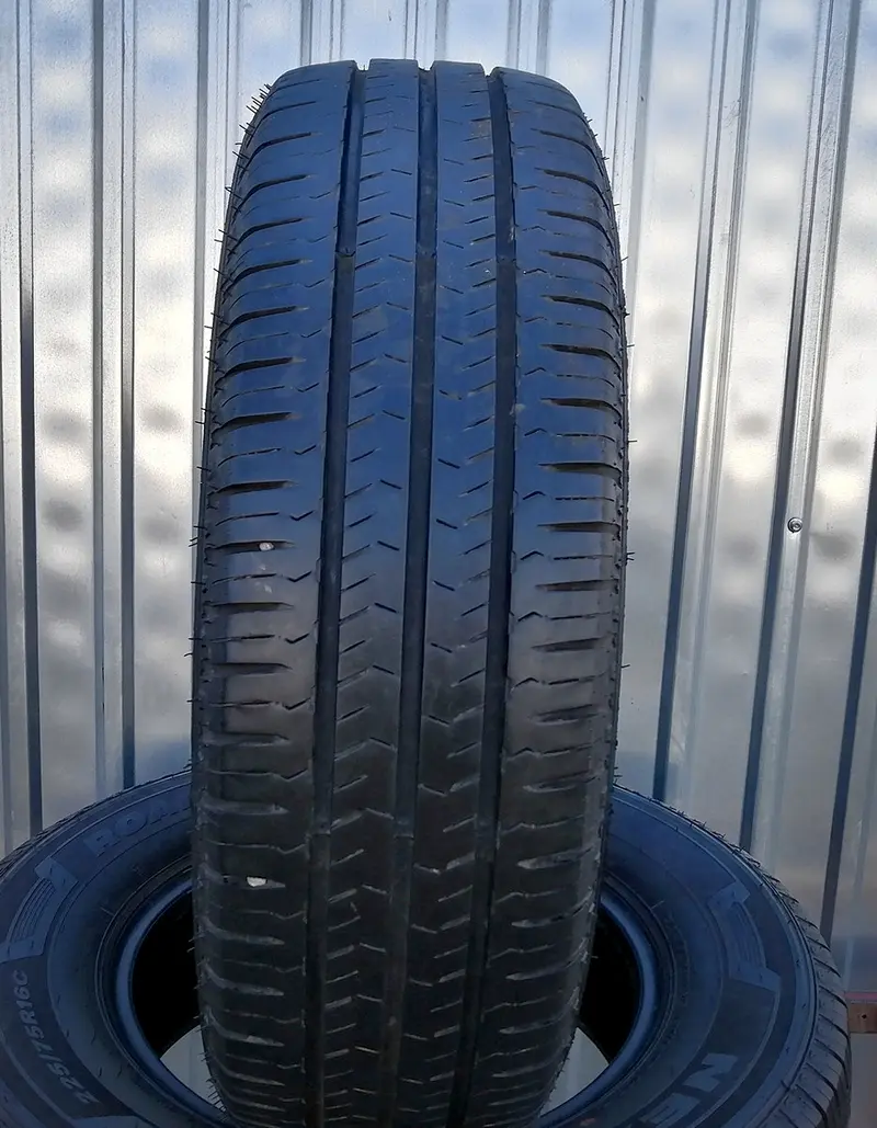 Б/у шина 225/75 R16C Nexen Roadian CT8