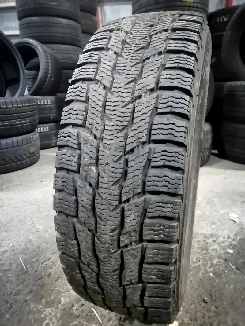 Б/у шина 225/75 R16C Nokian WR C3