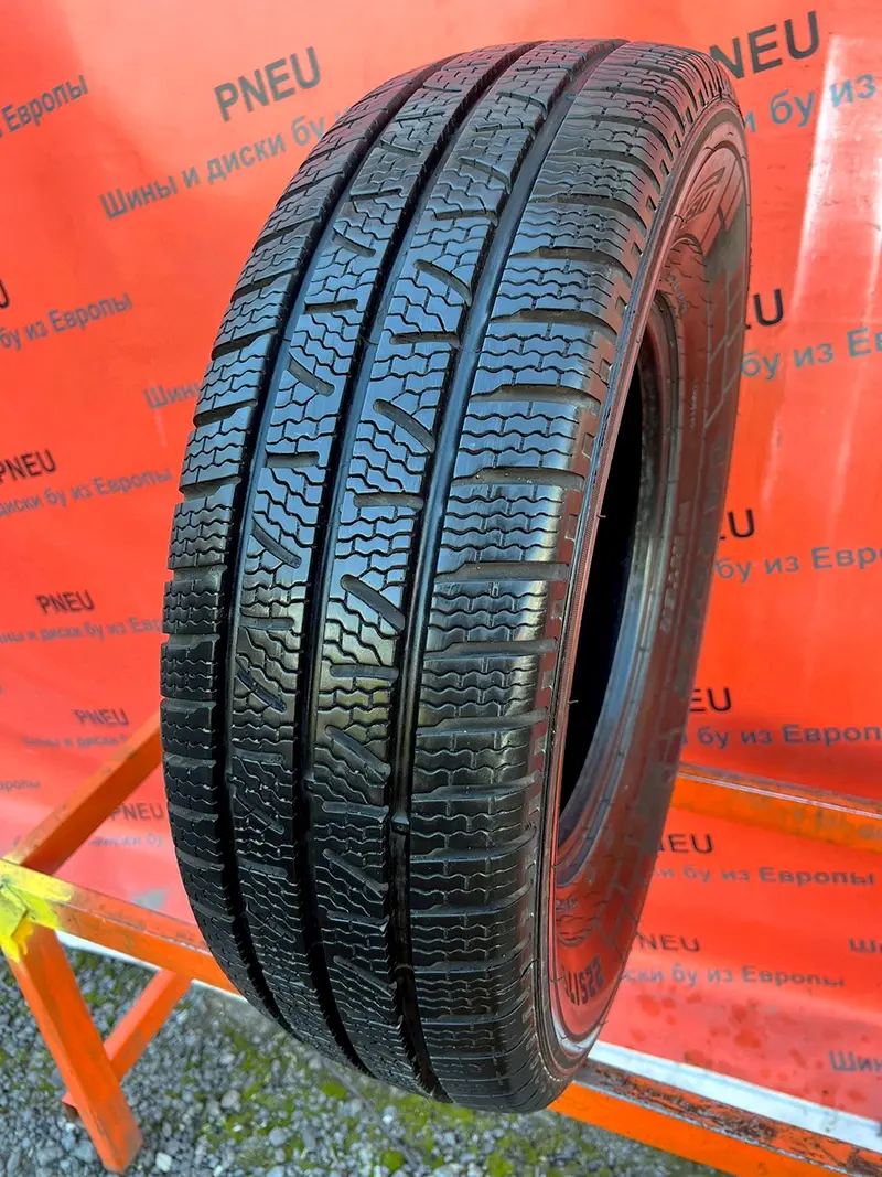 Б/у шина 225/75 R16C Pirelli Carrier Winter