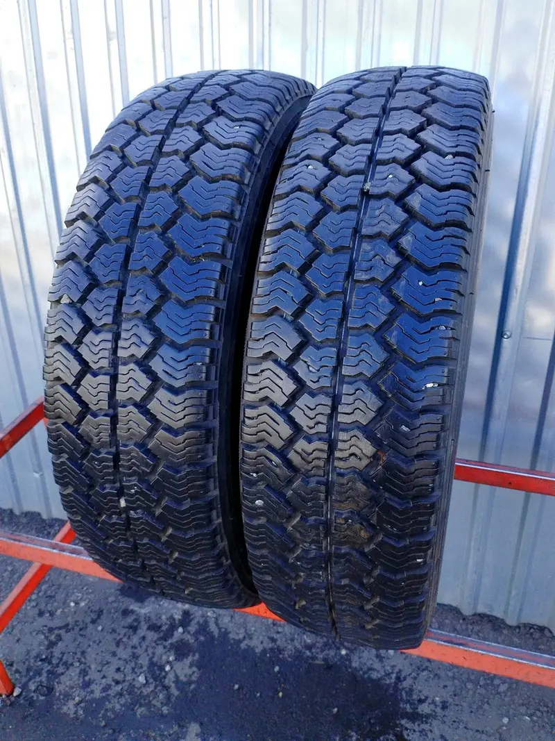 Пара б/у шин 225/75 R16C Yokohama SY109