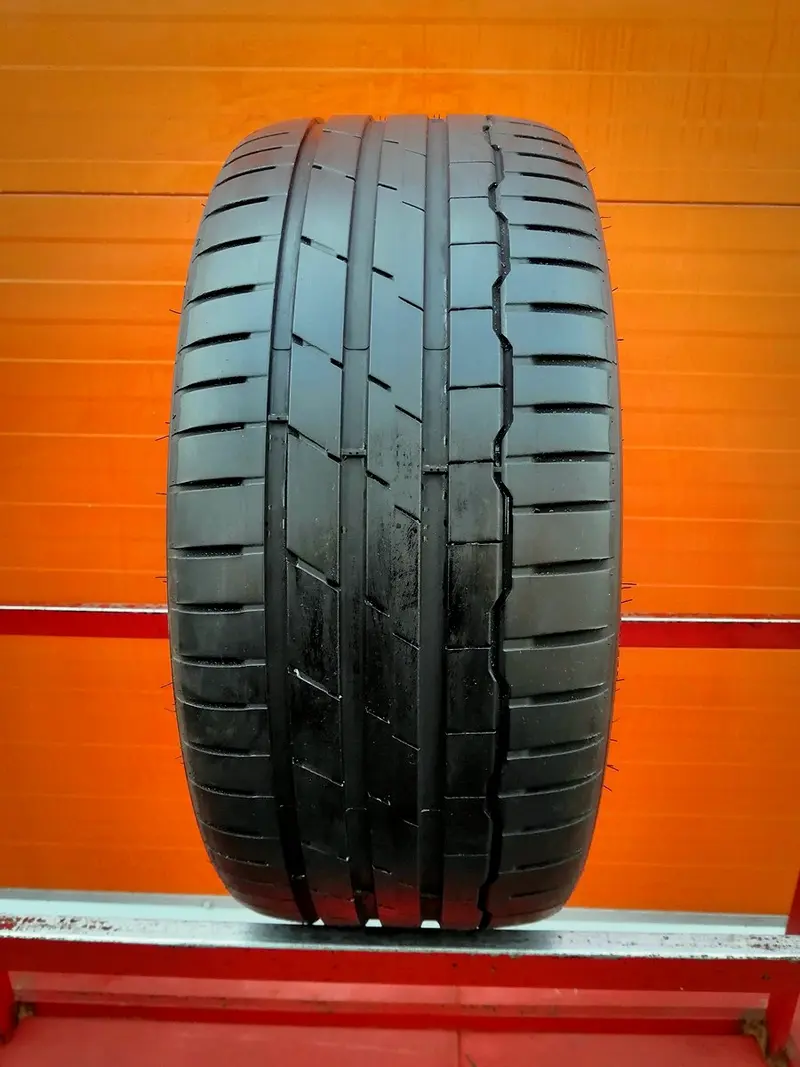 Б/у шина 235/30 R20 Hankook Ventus S1 Evo3 K127