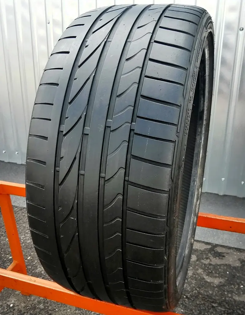 Б/у шина 235/35 R19 Bridgestone Potenza RE 050A
