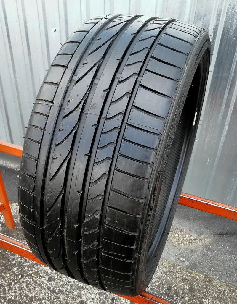Б/у шина 235/35 R19 Bridgestone Potenza RE 050A, фото 1