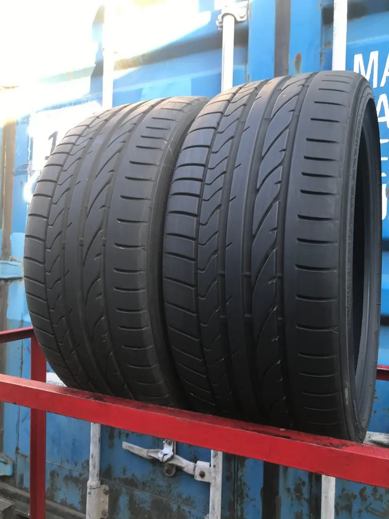 Пара б/у шин 235/35 R19 Bridgestone Potenza RE 050A