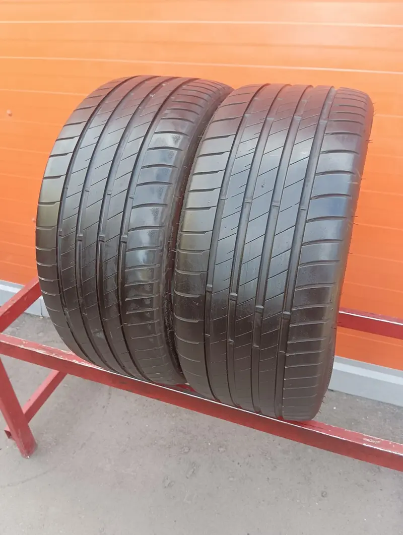 Пара б/у шин 235/35 R19 Bridgestone Potenza S005