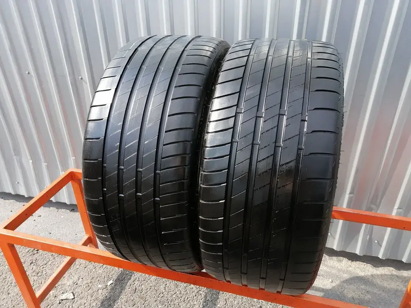 Пара б/у шин 235/35 R19 Bridgestone Potenza S005