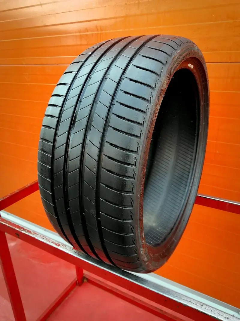 Б/у шина 235/35 R19 Bridgestone Turanza T005