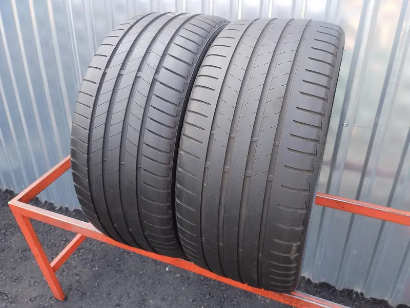 Пара б/у шин 235/35 R19 Bridgestone Turanza T005