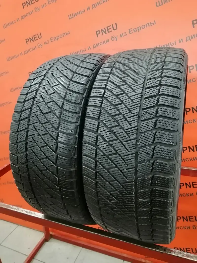 Пара б/у шин 235/35 R19 Continental ContiVikingContact 6
