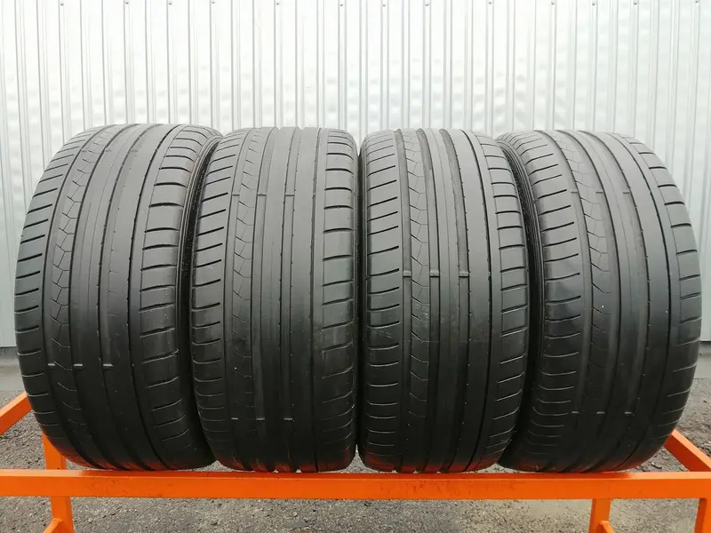 Комплект б/у шин 235/35 R19 Dunlop SP Sport Maxx GT